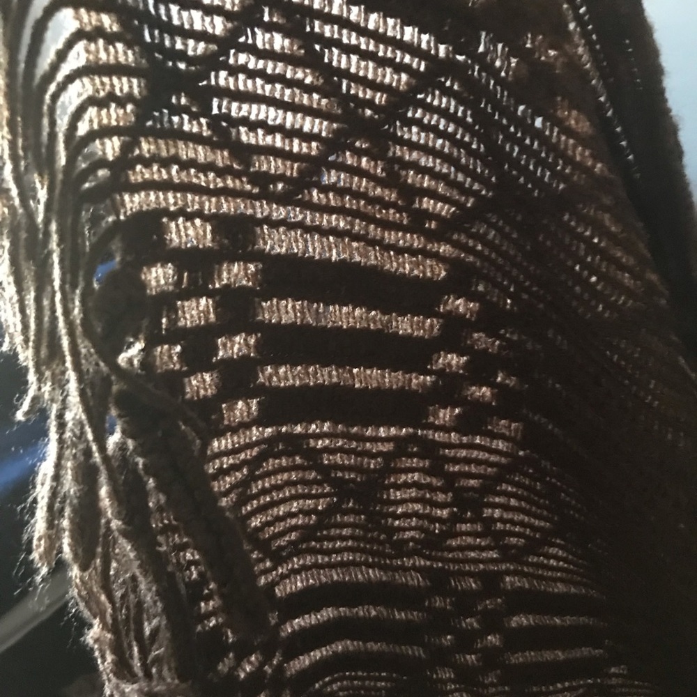 Poncho - Picture 3 of 3